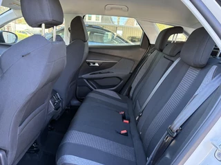Peugeot 3008 1.2T 130pk Blue Lease Executive | Dealeronderhouden | Trekhaak | Navigatie | Parkeersensoren | Climate Control | Apple Carplay/Android Auto / 10