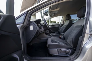 Volkswagen Golf 1.4 TSI Highline Business | DSG  | Virtual | ACC | Carplay / 12