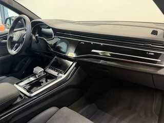 Audi Q8 60 TFSI e quattro Pro Line S Competition ACC Panoramadak 4 Wiel besturing / 8