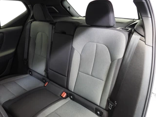 Volvo XC40 1.5 T4 Plug-In Hybrid Core Bright NAVI/CAMERA/LED/18"LMV! / 30