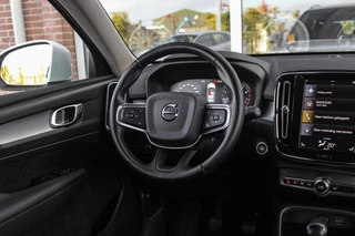 Volvo XC40 1.5 T3 Momentum Pro | 1e eigenaar | NL auto | Inc btw | Cruise control | Climate control | LED | Navigatie | Bluetooth | 18 inch | Trekhaak | Half leer | 163 pk / 20