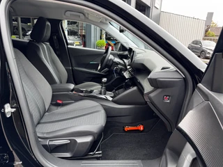 Peugeot 2008 1.2 PT Allure | 130 PK | Trekhaak | Navigatie | NL-Auto | Parkeersensoren | Climate Control | / 13