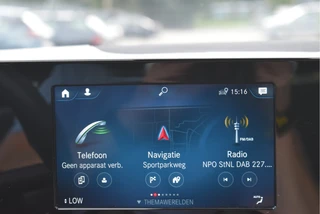 Mercedes-Benz A-Klasse 200 4MATIC 164 pk Premium  | Open dak | Camera | Carplay | DAB | Vrtual cockpit | Stoelverwarming | Full LED / 17