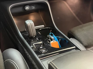 Volvo XC40 1.5 T3 R-Design | Pano | Winterpakket | Elektr voorstoelen+memory | Camera | Carplay / 42