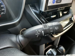 Toyota Corolla Cross 2.0 HYBRID FIRST EDITION BLIND-SPOT ELEK-ACHTERKLEP KEYLESS LM-VELGEN PARK-SENSOREN APPLE/ANDROID STOELVERW DRAADLOOS-LADEN AD-CRUISE BLUETOOOTH DAB+ / 20