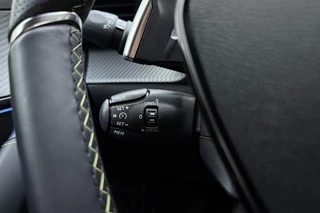 Peugeot 208 1.2 Hybrid 145 e-DCS6 GT | Climate & Cruise Control | Achteruitrij camera | AppleCarplay/Android Auto | / 24