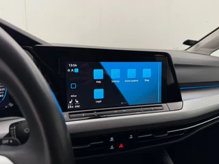 Volkswagen Golf 1.5 eTSI Life Business | Automaat | Adaptive cruise | Stoelverwarming | CarPlay | Camera | Trekhaak / 19