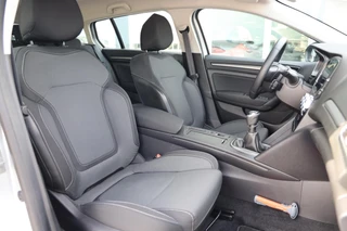 Renault Megane Estate 1.3 TCe 140 Equilibre|Navi|Cruise|PDC|Airco| / 21