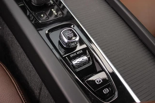 Volvo V60 2.0 B4 Inscription | NL auto | 2e eigenaar | BTW auto | Stuurverwarming | Leer | Cruise control | DAB | Camera | LED | Navigatie | Bluetooth | PDC / 31