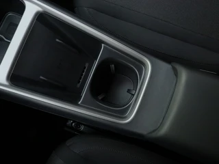 BYD DOLPHIN G 1.5L DM-i Boost / 42