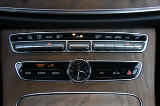 Mercedes-benz E-klasse Estate 200 4M. Premium | Luchtvering | Camera achter | Lederen sportstoelen / 15