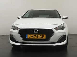 Hyundai i30 Wagon 1.0 T-GDI Comfort  Lendensteunverstelling - Cruise Control - Achteruitrijcamera - Climate Control / 13