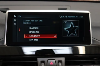 BMW X1 sDrive20i High Executive xLine Automaat  / Navigatiesysteem Plus / Trekhaak / Achteruitrijcamera / Leder / Head-Up Display / 18 Inch / 18 Inch / Stoelverwarming / Extra Getint Glas / Lichtpakket / 28