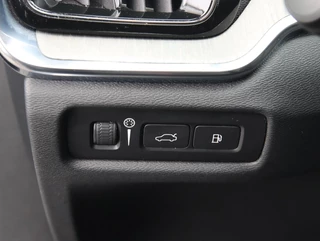 Volvo V60 2.0 T6 Recharge AWD 340PK Inscription | Memory | H&K Audio | Trekhaak / 40