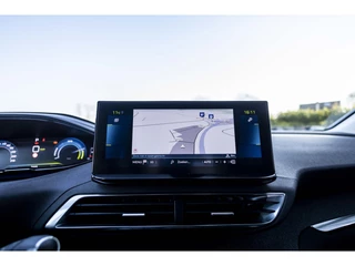 Peugeot 3008 1.6 HYbrid 225 Blue Lease Allure | 98% SOH | NL auto | Camera / 22