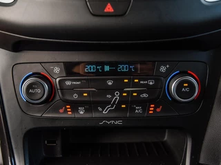 Ford Focus Wagon 1.0 Titanium Edition Xenon | Keyless | Navi | Camera | Stoel+stuurverwarming | Cruise control | PDC v+a / 39