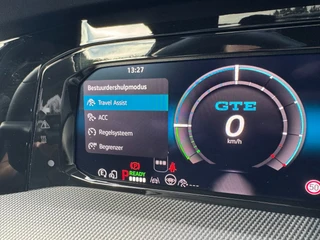 Volkswagen Golf 1.5 eHybrid GTE 272pk / 5JR Garantie / Pano / Trekhaak / DCC / Keyless / Matrix / 360 / HUD / 22