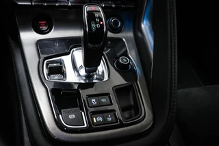 Jaguar F-TYPE 3.0 V6 Coupé | PANORAMADAK | CLIMA | STUURVERWARMING | CAMERA | 19" / 38