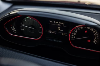 Peugeot 2008 1.2 PureTech GT-line  | Distributie riem V.V. | Carplay | Parkeersens. / 35