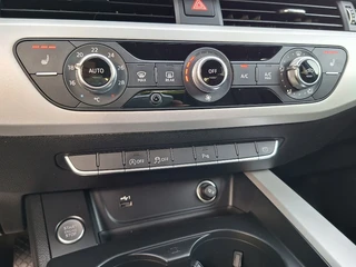 Audi A4 Avant 35 TFSI * AUTOMAAT * Black Pakket * Navigatiesysteem * Stoelverwarming * 56.000KM! * ZEER Netjes! * / 12