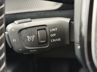 Peugeot 2008 100pk Allure Pack (360gr Camera - Keyless Entry - Adaptieve Cruise Controle - LED - Parkeersensoren V+A - Automatische Airco - 3D Cockpit - Navigatie - 17"incl 4S) / 23