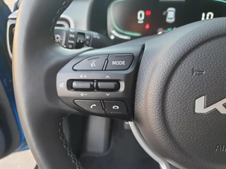 Kia Stonic 1.0 T-GDi MHEV DynamicPlusLine Navi | Stoel en stuurverwarming | Camera | Keyless met startknop | Apple Carplay / Android Auto | Getinte ramen achter | Fabrieksgarantie | NAP / 16