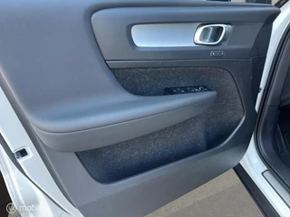 Volvo XC40 1.5 T5 Recharge R-design Inscription Expression / 23