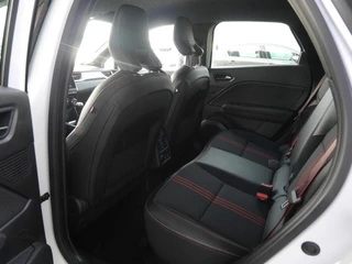 Renault Captur 1.3 mild hybrid 140 RS Line | Stoel en stuurverwarming | Achteruitrijcamera| 18 inch lichtmetalen velgen | Adaptive cruise control | Climate control | Trekhaak / 10