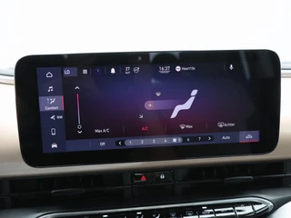 Fiat 500 3+1 Icon 42 kWh | Navigatie | Climate Controle | 17 Inch | Parkeersensoren | Bluetooth | 40.959 Km!! / 26