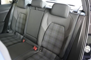 Volkswagen Golf 1.4 EHYBRID GTE / 13