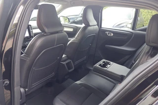 Volvo XC40 T4 Momentum | Stoelverwarming | Trekhaak | Parkeercamera | Keyless / 20