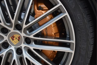 Porsche Panamera 4 Sport Turismo 3.0 Turbo Open dak | Keyless | Luchtvering | Carplay | Mem.stoelen | Softclose | 4x stoelverwarming | Bose | Full LED | 21" / 9