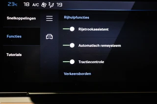 Peugeot e-408 Allure 58 kWh | NIEUW | COMFORT / CONNECT / 360 VISION & DRIVE ASSIST- PACK | STUURVERWARMING | DAB | APPLE | CAMERA / 52