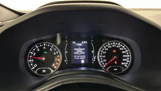 Jeep Renegade 1.0T Longitude CRUISE CARPLAY NAVI ECC DAB. / 32