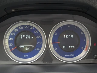 Volvo V60 1.6 T3 R-Design / 18