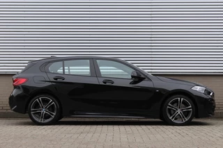 BMW 1 Serie 118i Business Edition  | M-Sport | Origin NL | Camera | Trekhaak | Navigatie / 2