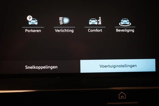 Citroen C4 1.2 Puretech Feel Pack | COLOR GLOSSY BLACK PACK | HALF LEDER | STOELVERWARMING | DAB | CAMERA / 43