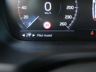 Volvo V60 2.0 T6 TE AWD MomPro / 8