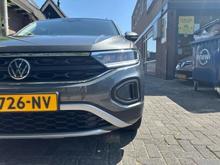 Volkswagen T-Roc 1.0 TSI Life Business  Airco-Ecc/Alu wielen/Mistl./Navigatie / 6