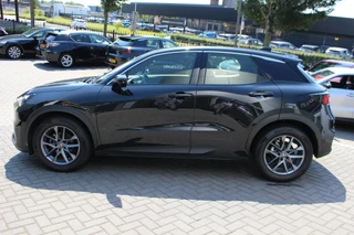 Lexus LBX 1.5 2WD / 8