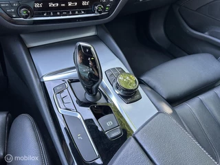 BMW 5-serie Touring 530i High Exec/Pano/Head Up/Leer/19"/LED / 22