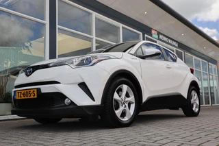 Toyota C-HR 1.8 Hybrid Dynamic|Automaat|Trekhaak|Stoelverwarming|Camera|Navi|ACC / 8