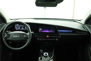 Kia Niro EV Edition Advanced 64.8 kWh - Stoel-/Stuurverwarming - Apple Carplay/Android Auto - Adaptieve Cruise Control - Fabrieksgarantie t/m 2031 / 69