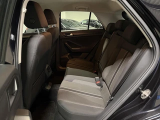 Volkswagen T-Roc 1.0 TSI Style Carplay Cruise Trekhaak NAP / 32