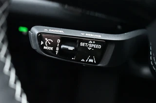Porsche Cayenne Coupé 4.0 Turbo E-Hybrid GT  Burmester PDCC Carbon HUD ACC 360 / 15