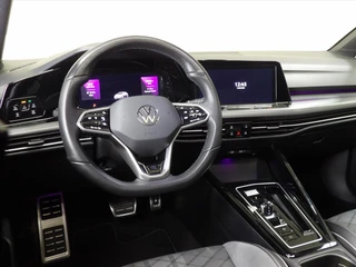 Volkswagen Golf 1.5 eTSI 130pk 7-DSG R-line / 22