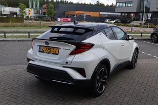 Toyota C-HR 1.8 HYBRID GR-SPORT 19"LM-VELGEN 1e EIGENAAR NL-AUTO STOELVERW. LED JBL-AUDIO P-SENSOREN APPLE/ANDROID 19"LMV / 11