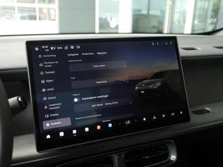 Leapmotor B05 ProMax Design 67.1 kWh | Panoramadak | Elektrisch verstelbare stoelen | Stuurwiel verwarming | Apple carplay/Android auto | Sfeerverlichting | Regensensor | Privacyglas | 19 inch lichtmetalen velgen / 23
