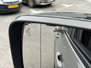 Jeep Renegade 4xe 240 Plug-in Hybrid Electric Trailhawk (Navigatie - LED - Keyless Entry - Parkeersensoren V+A - Automatische Airco - 4WD - 17" incl 4S - Dodehoek detectie) / 29