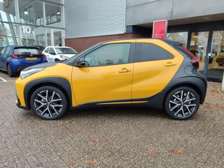 Toyota Aygo X HYBRID 115 GR-SPORT JBL-AUDIO 18''LM-VELGEN KEYLESS PARK-SENSOREN STOELVERW NAVI CLIMA AD-CRUISE / 6